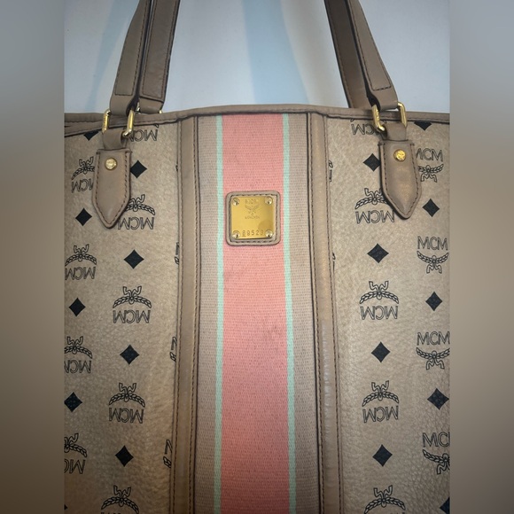 MCM Tote Bag - Picture 3 of 16